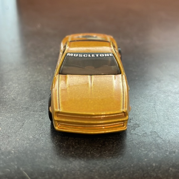 2000 Muscletone - Picture 2 of 4